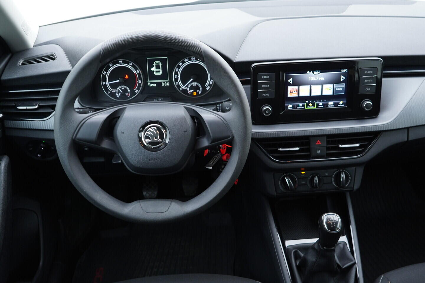 OV190V10828_25.webp_SCALA Ambition 1.0 TSI 70 kW manuál, DPH