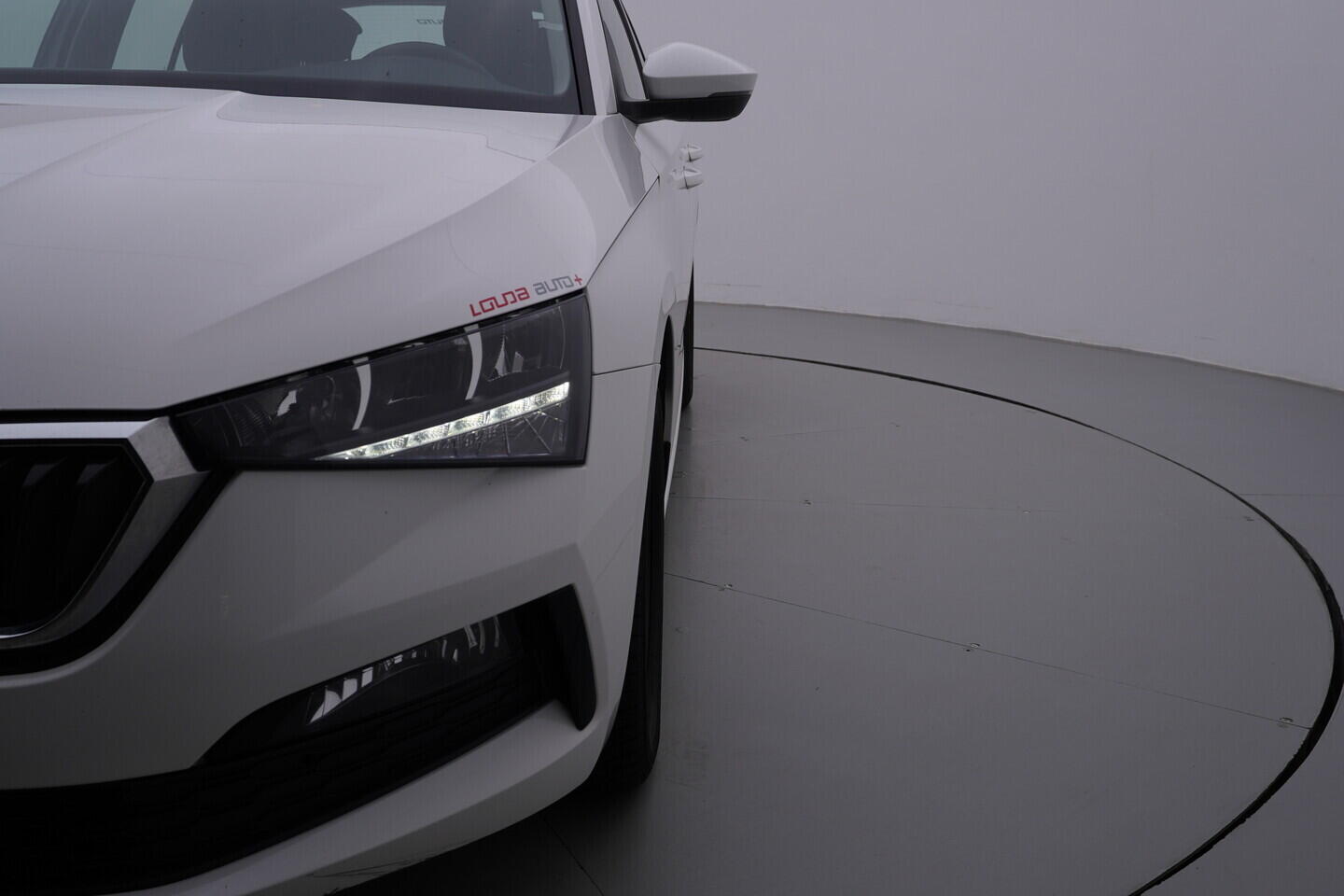 OV190V10828_38.webp_SCALA Ambition 1.0 TSI 70 kW manuál, DPH