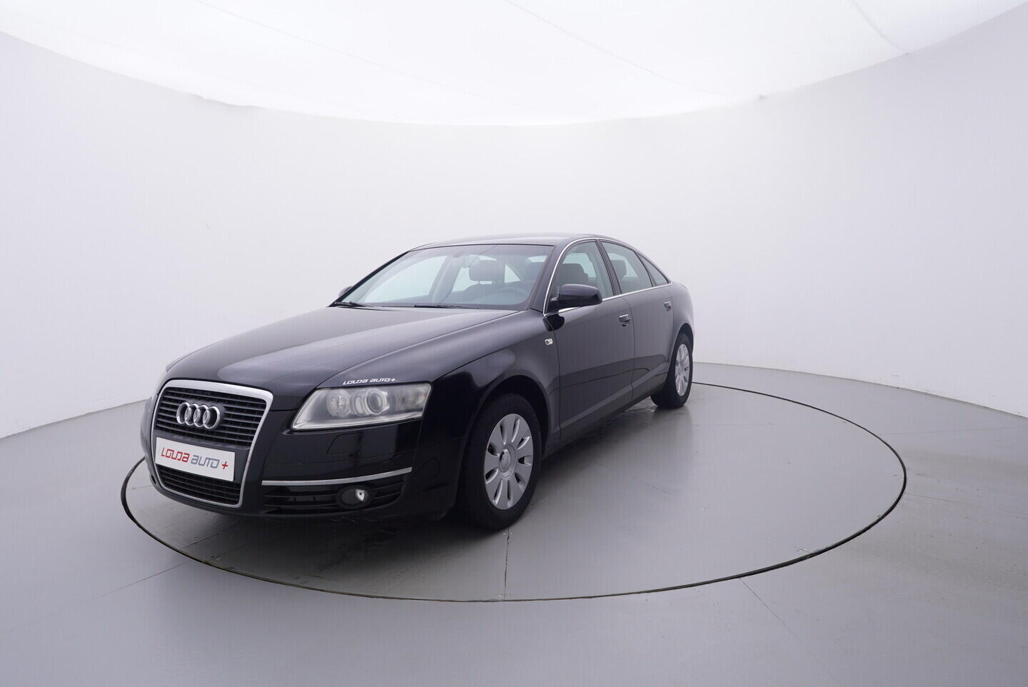 OV190V10829_10.webp_A6  2.0 TDI _ kW manuál