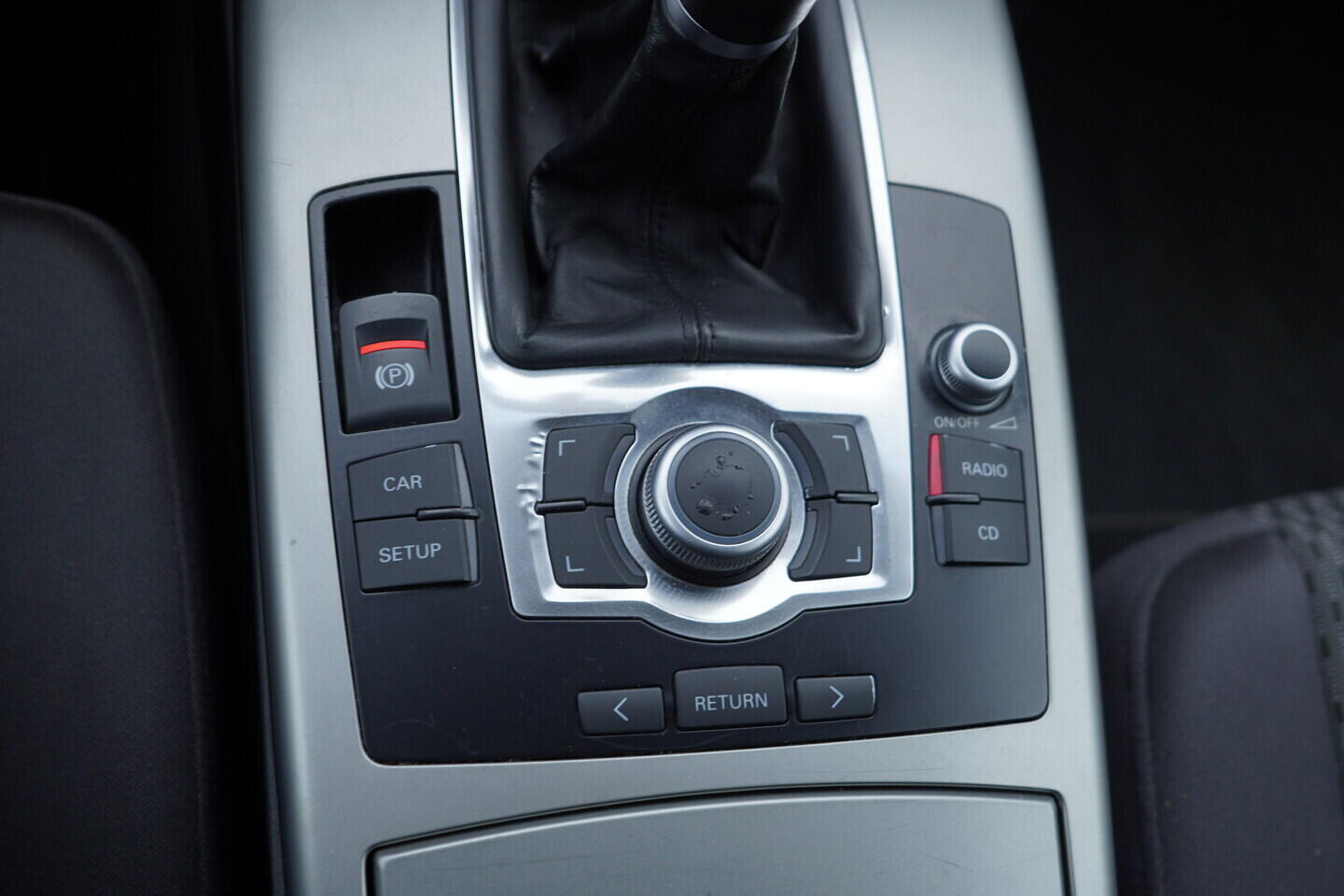 OV190V10829_33.webp_A6  2.0 TDI _ kW manuál