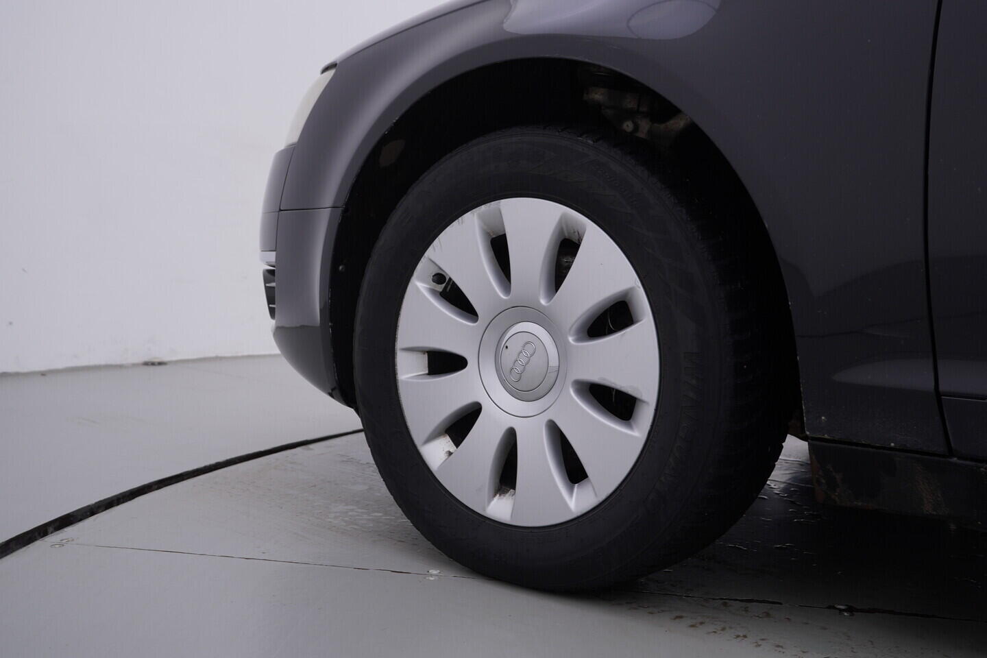 OV190V10829_36.webp_A6  2.0 TDI _ kW manuál