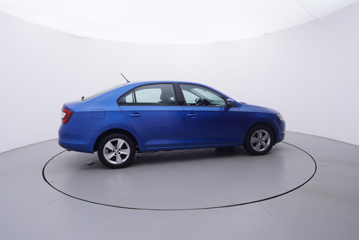 OV190V10830_15.webp_RAPID  1.0 TSI 81 kW manuál