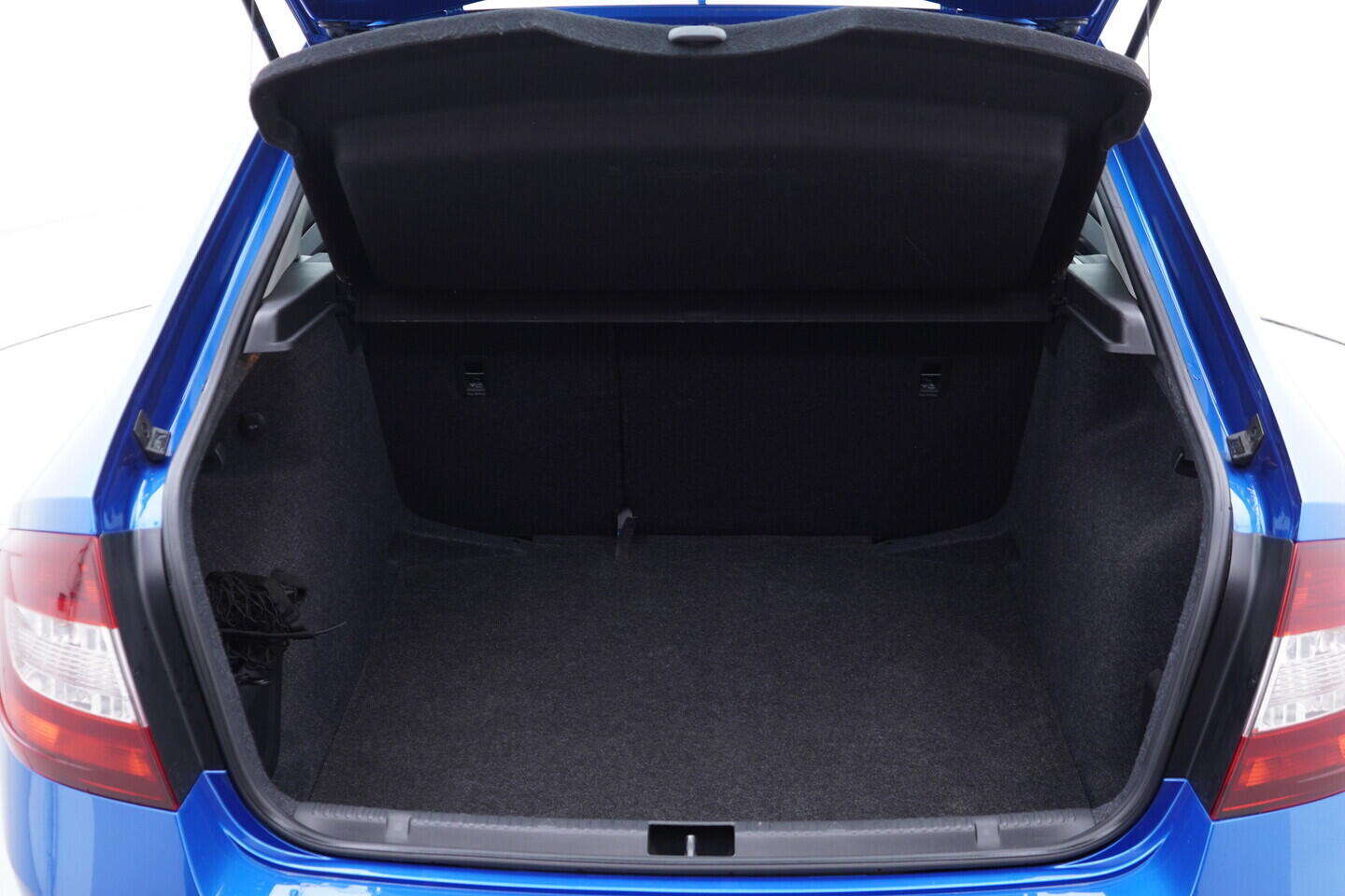 OV190V10830_35.webp_RAPID  1.0 TSI 81 kW manuál