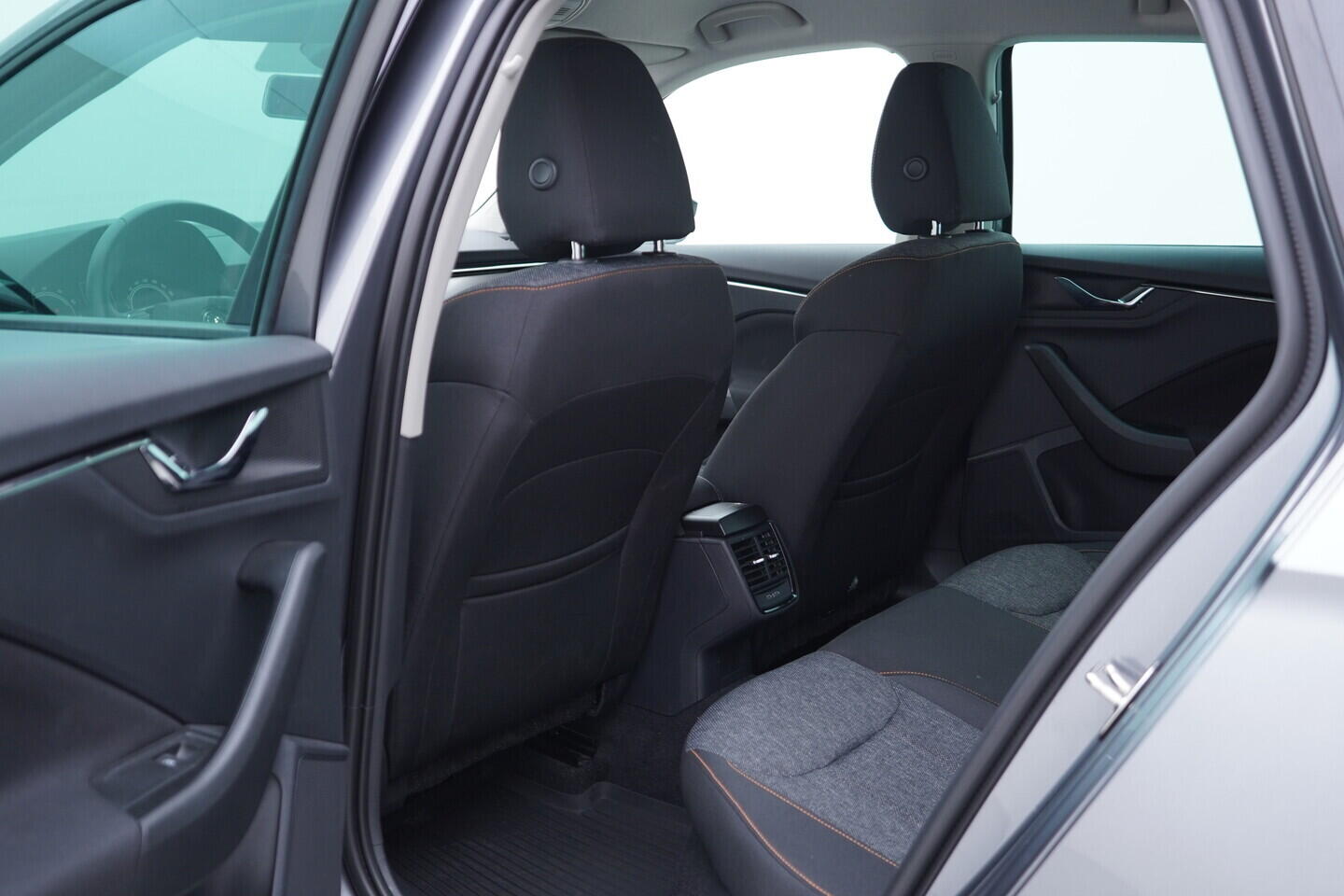 OV190V10831_22.webp_KAMIQ Ambition 1.5 TSI 110 kW manuál