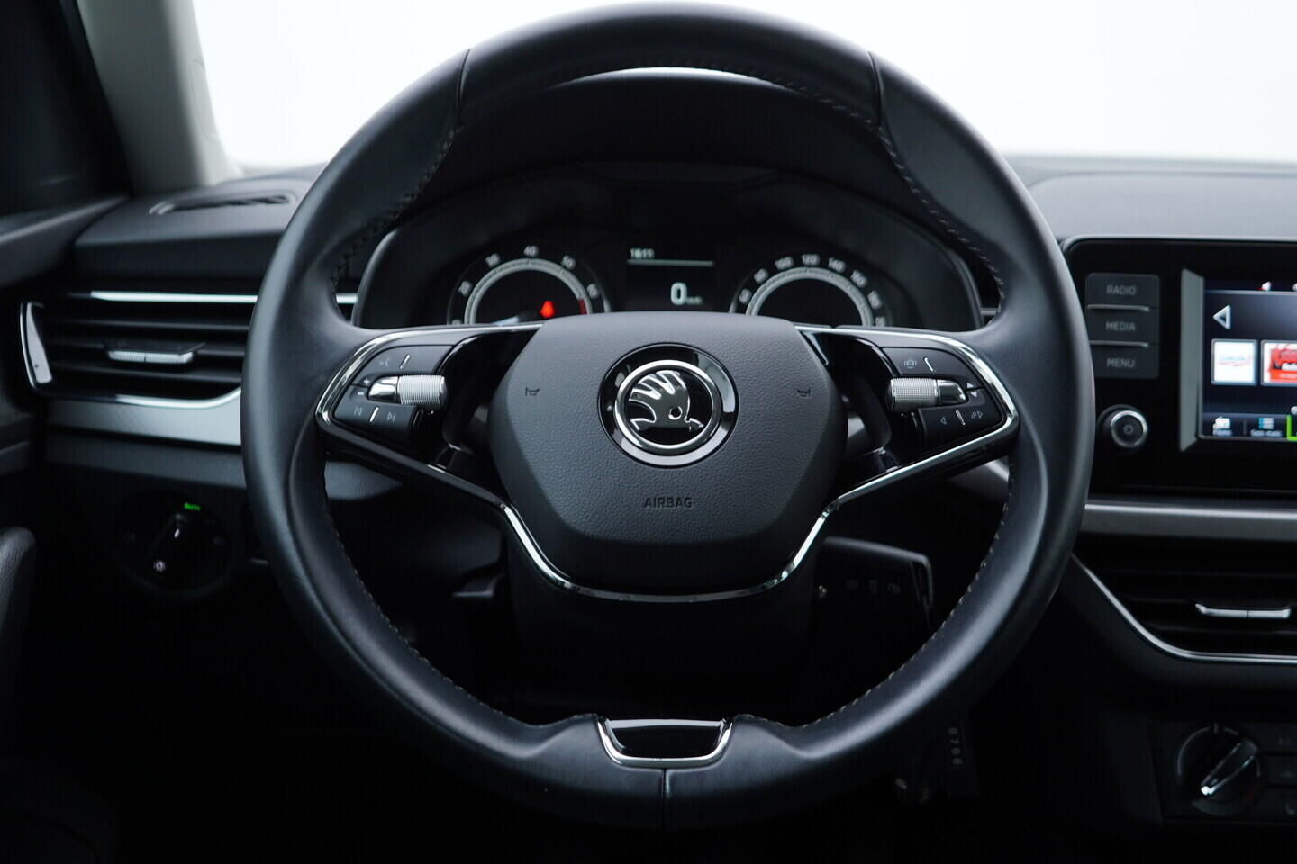 OV190V10831_25.webp_KAMIQ Ambition 1.5 TSI 110 kW manuál