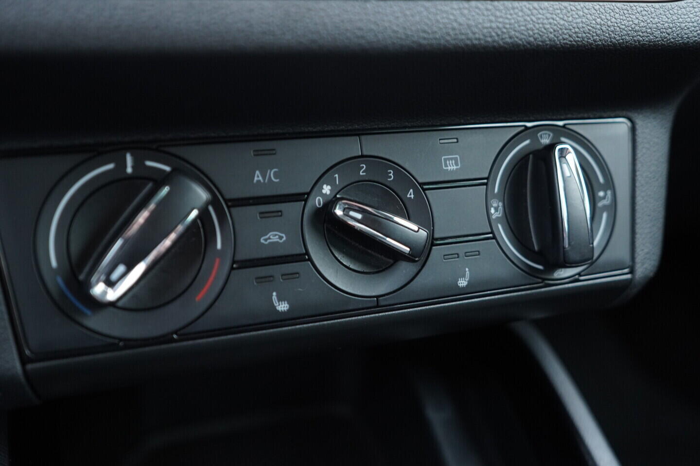 OV190V10831_33.webp_KAMIQ Ambition 1.5 TSI 110 kW manuál