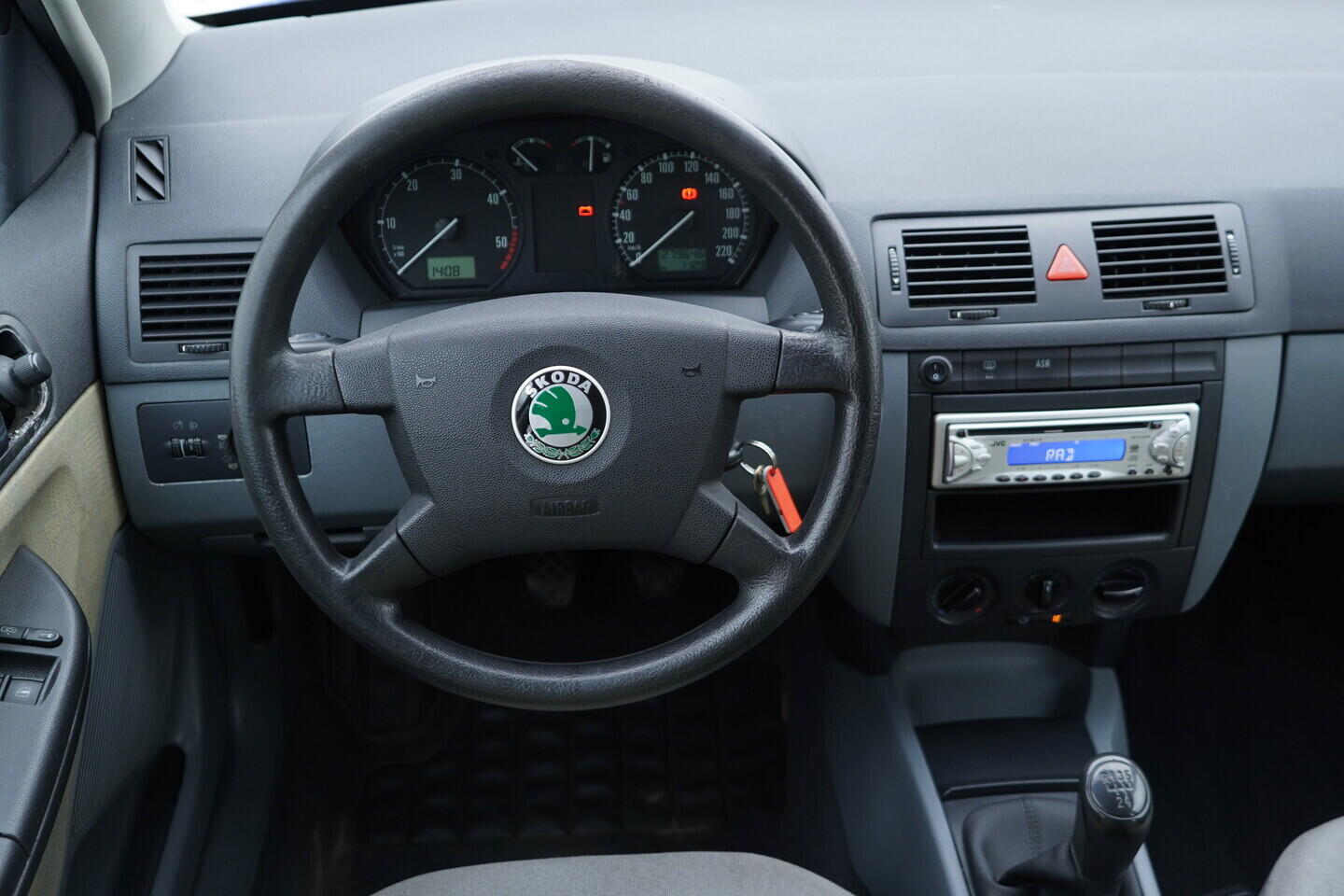 OV190V10833_25.webp_FABIA Comfort 1.9 TDI 74 kW manuál