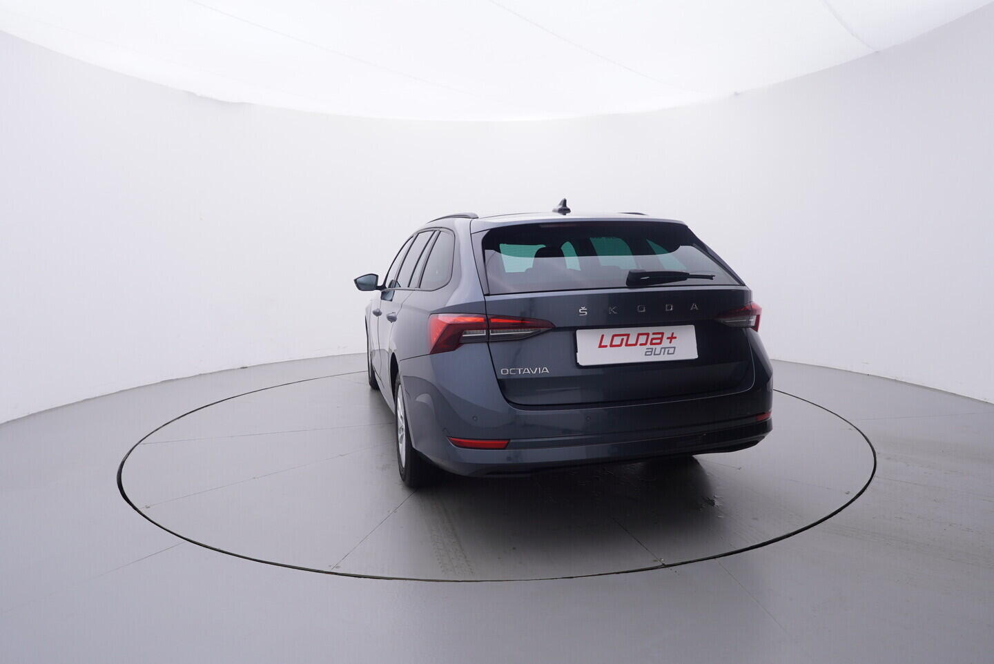 OV190V10838_13.webp_OCTAVIA Ambition Plus 2.0 TDI 85 kW automat, DPH