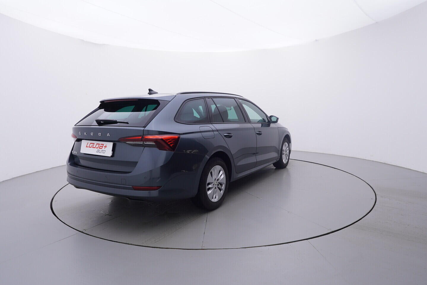 OV190V10838_14.webp_OCTAVIA Ambition Plus 2.0 TDI 85 kW automat, DPH