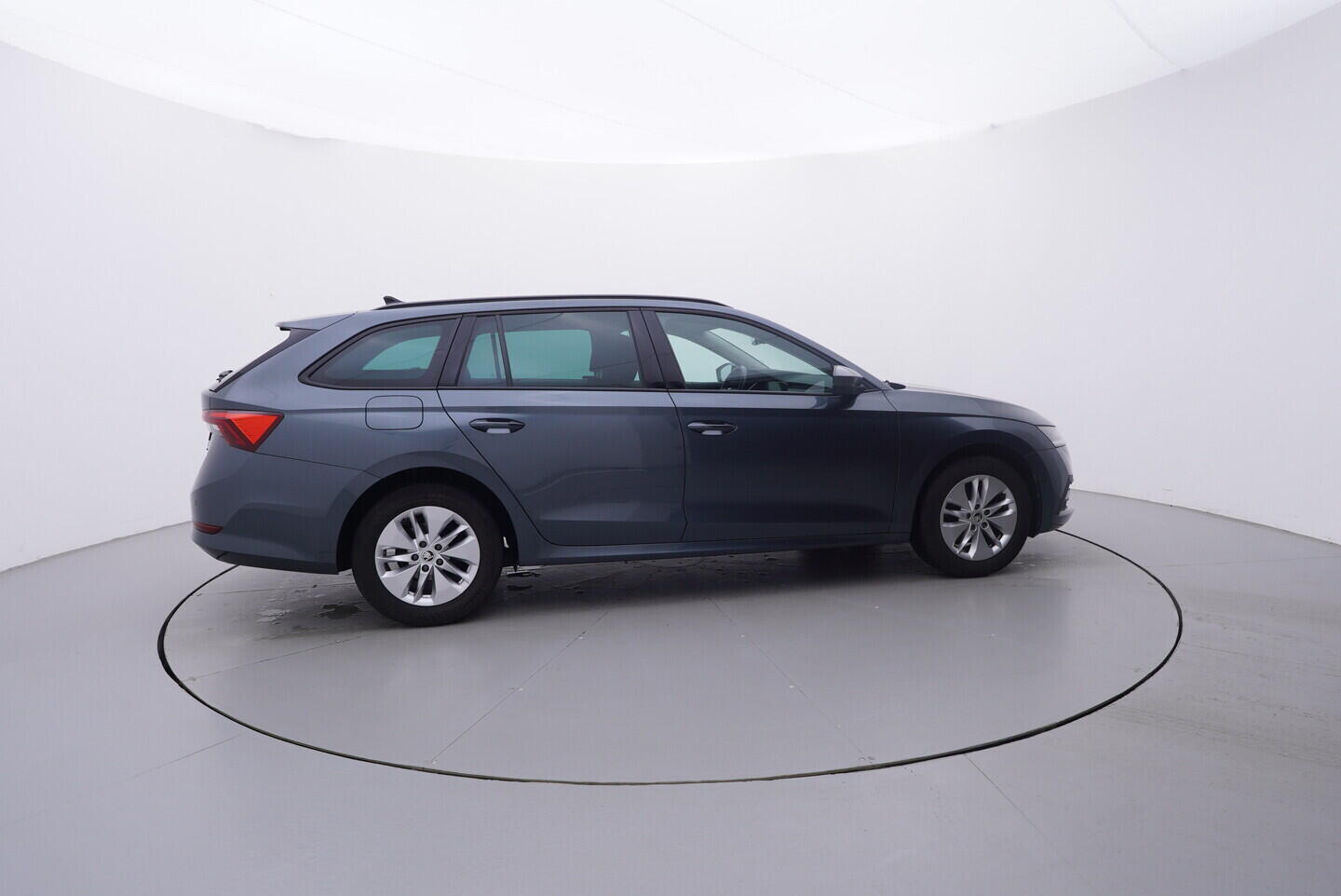 OV190V10838_15.webp_OCTAVIA Ambition Plus 2.0 TDI 85 kW automat, DPH