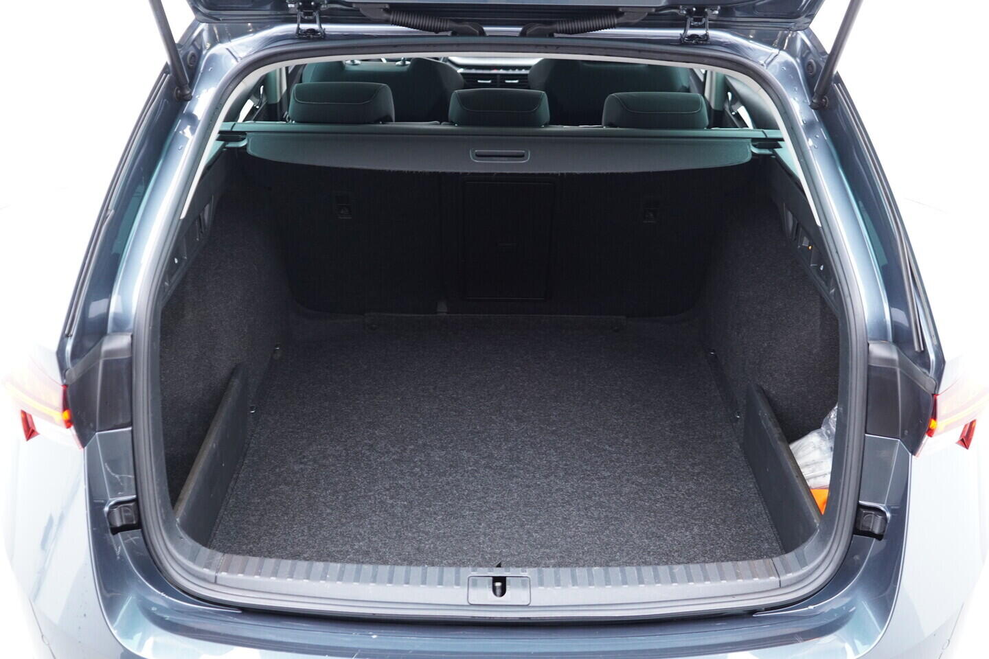 OV190V10838_37.webp_OCTAVIA Ambition Plus 2.0 TDI 85 kW automat, DPH