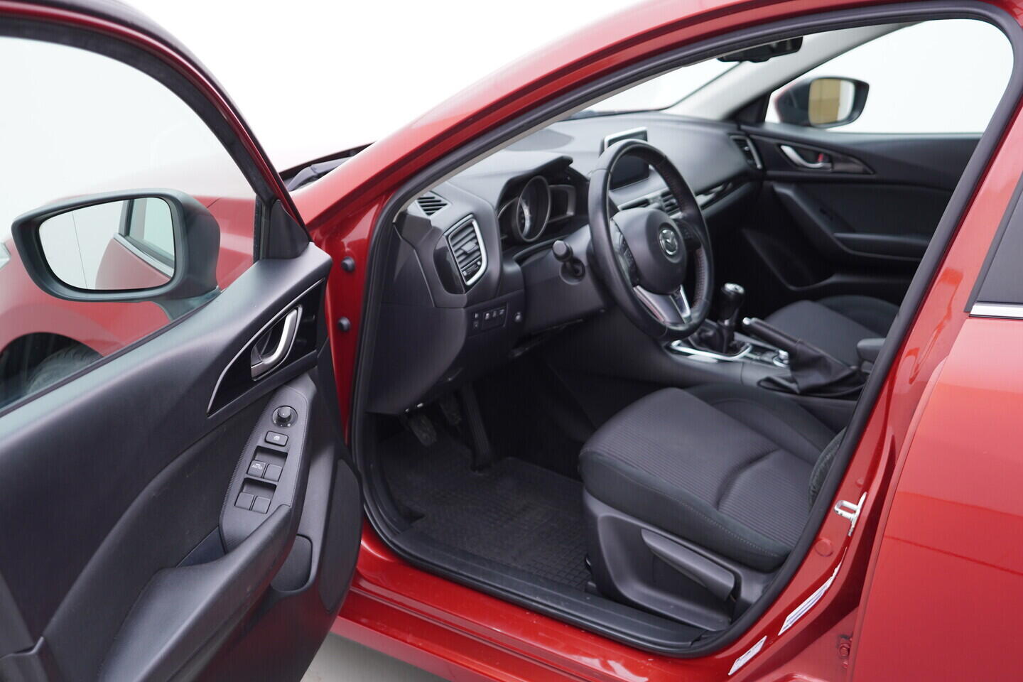 OV190V10843_18.webp_3  2.0  88 kW manuál, DPH