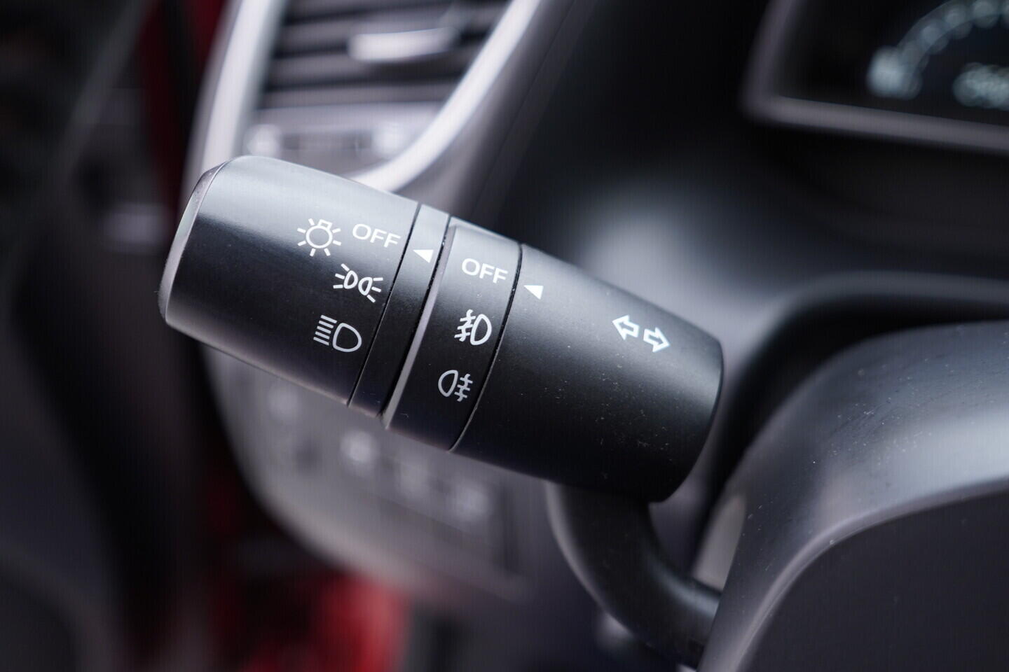 OV190V10843_23.webp_3  2.0  88 kW manuál, DPH