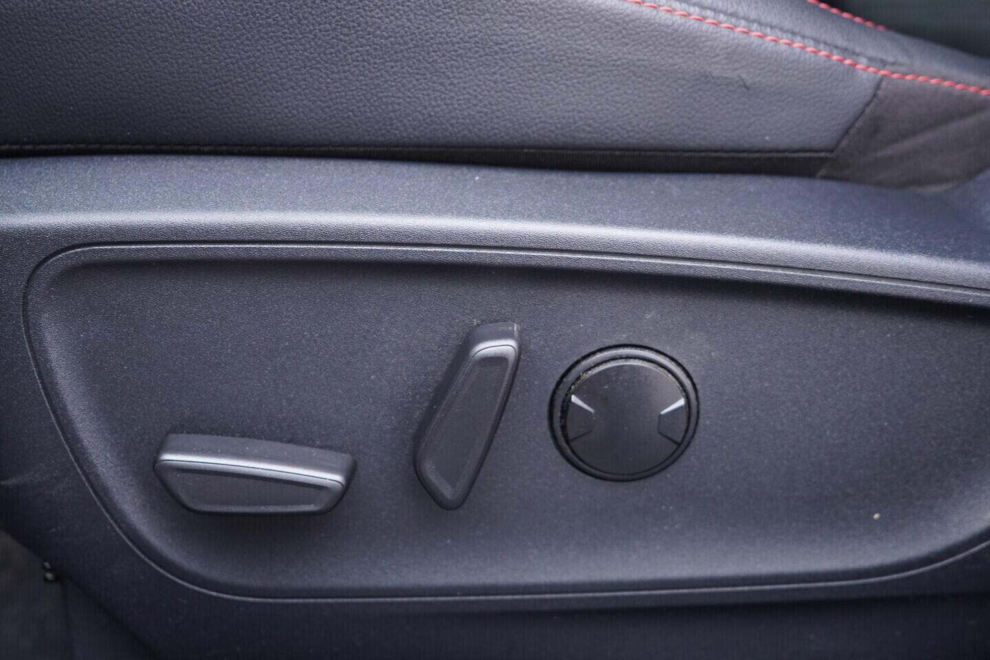 OV190V10844_21.webp_KUGA ST-Line 2.5  140 kW automat