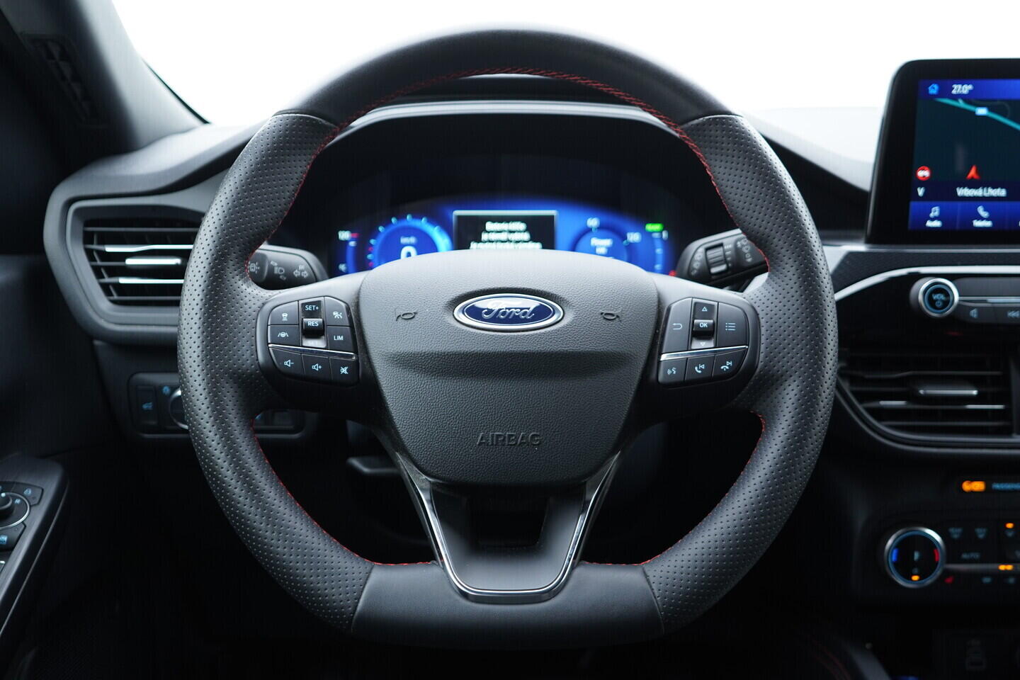 OV190V10844_27.webp_KUGA ST-Line 2.5  140 kW automat