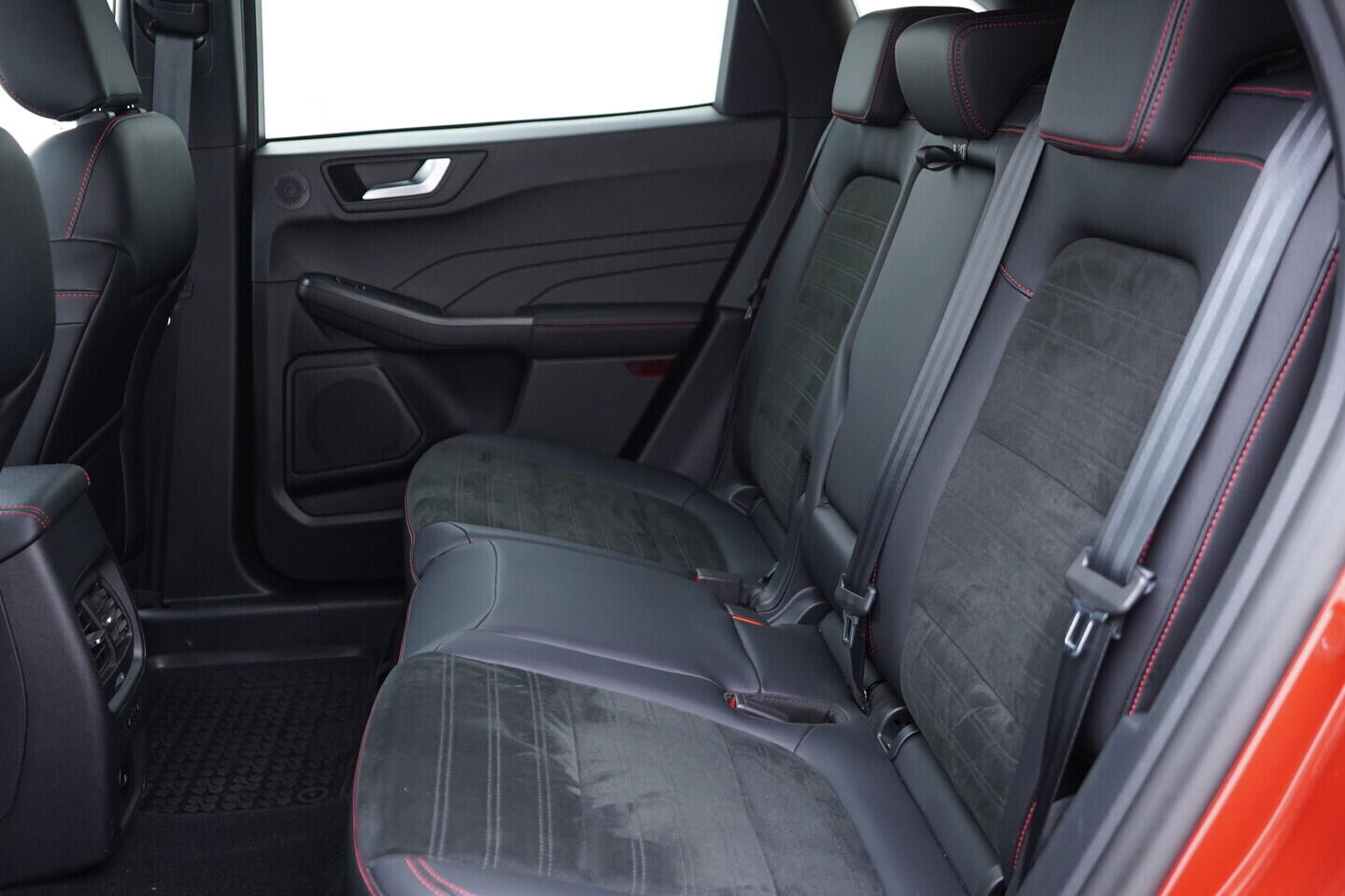 OV190V10844_37.webp_KUGA ST-Line 2.5  140 kW automat