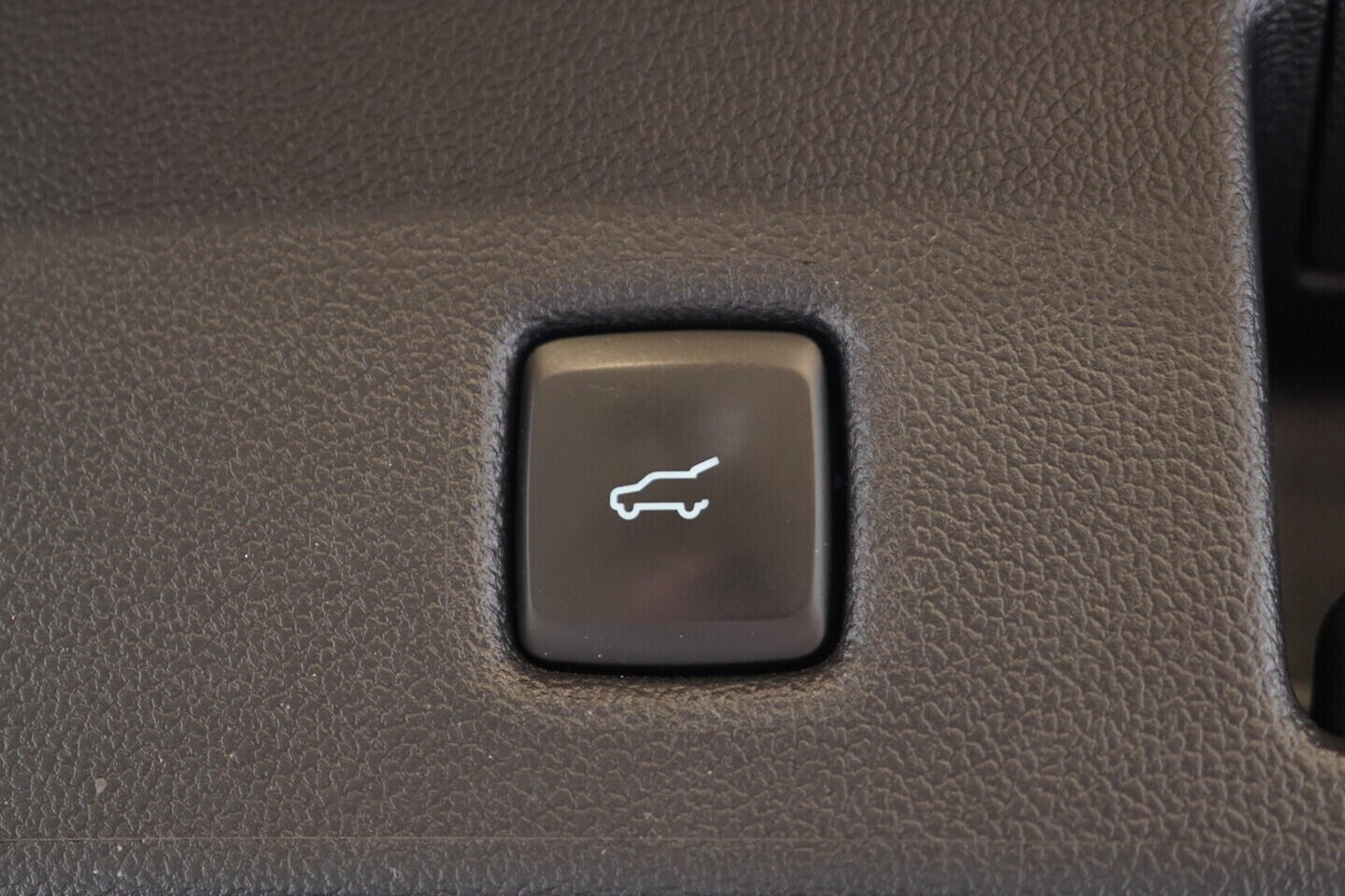 OV190V10844_38.webp_KUGA ST-Line 2.5  140 kW automat