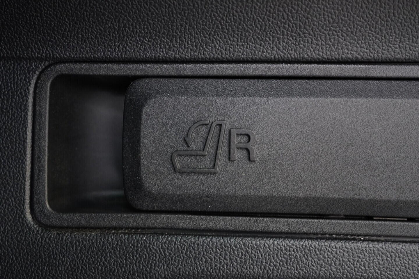 OV190V10844_40.webp_KUGA ST-Line 2.5  140 kW automat