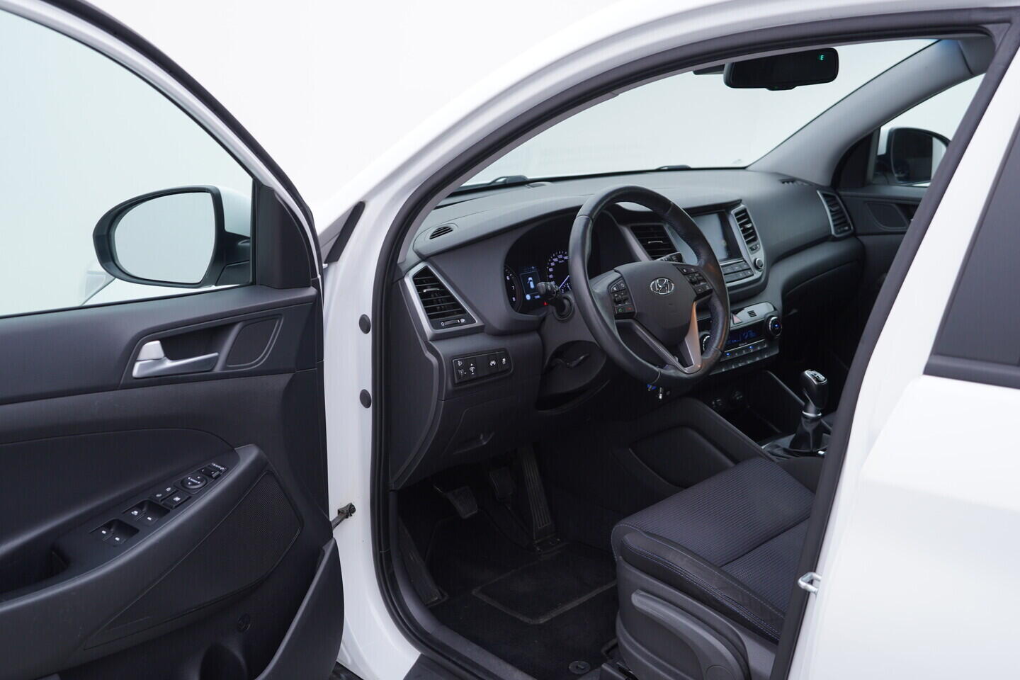 OV190V10846_18.webp_TUCSON Trikolor 1.6 TGDi 130 kW manuál