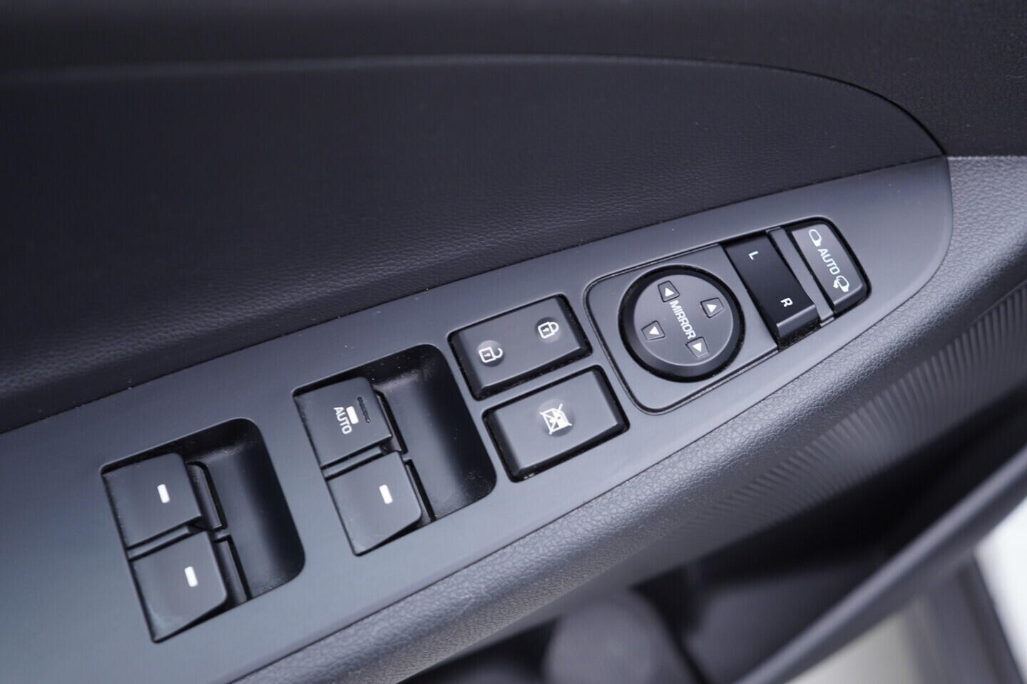 OV190V10846_20.webp_TUCSON Trikolor 1.6 TGDi 130 kW manuál