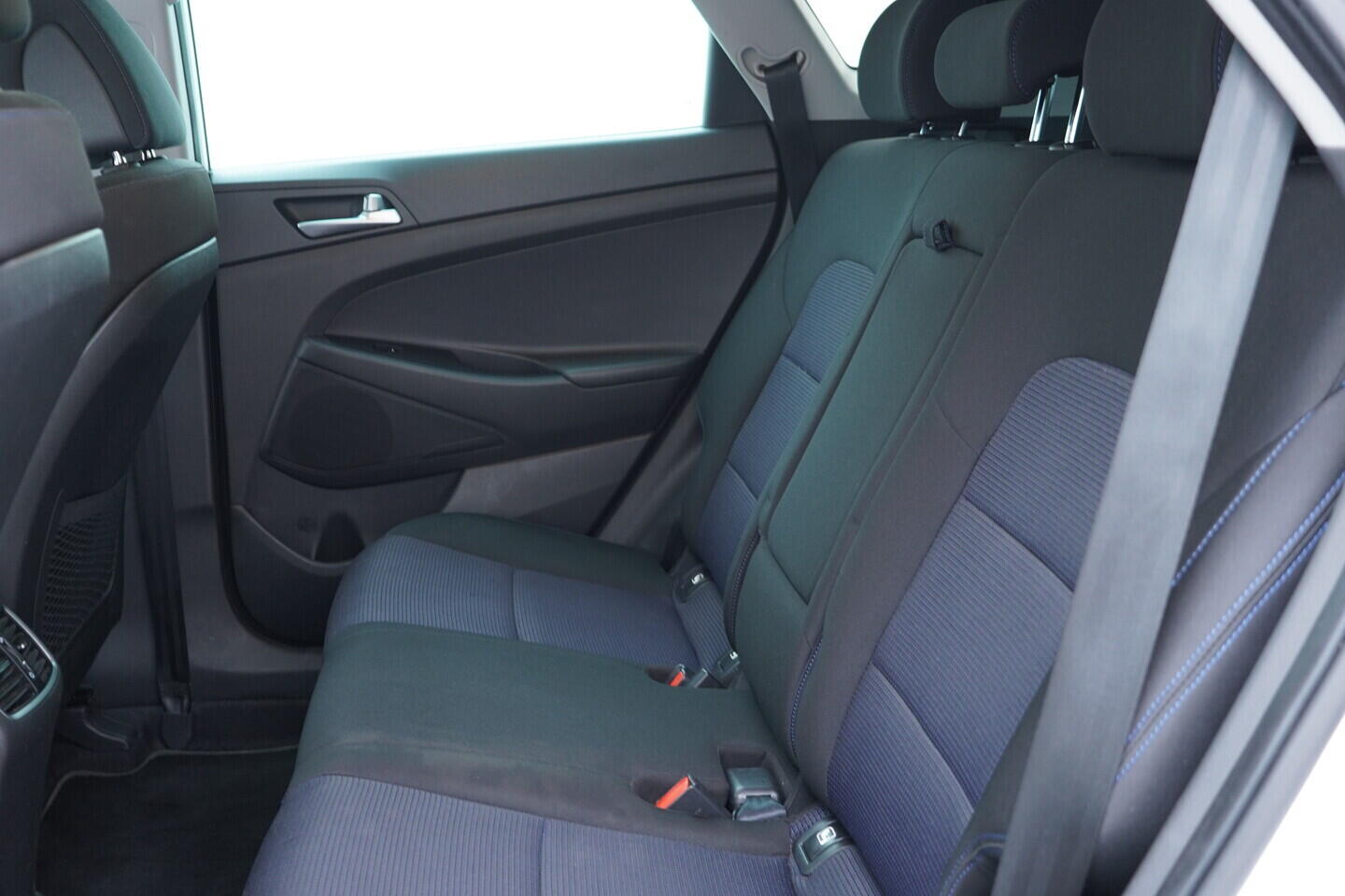 OV190V10846_37.webp_TUCSON Trikolor 1.6 TGDi 130 kW manuál