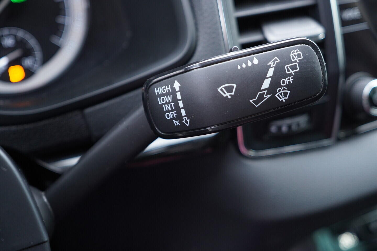 OV190V10848_25.webp_KAROQ Style 2.0 TDI 85 kW automat, DPH