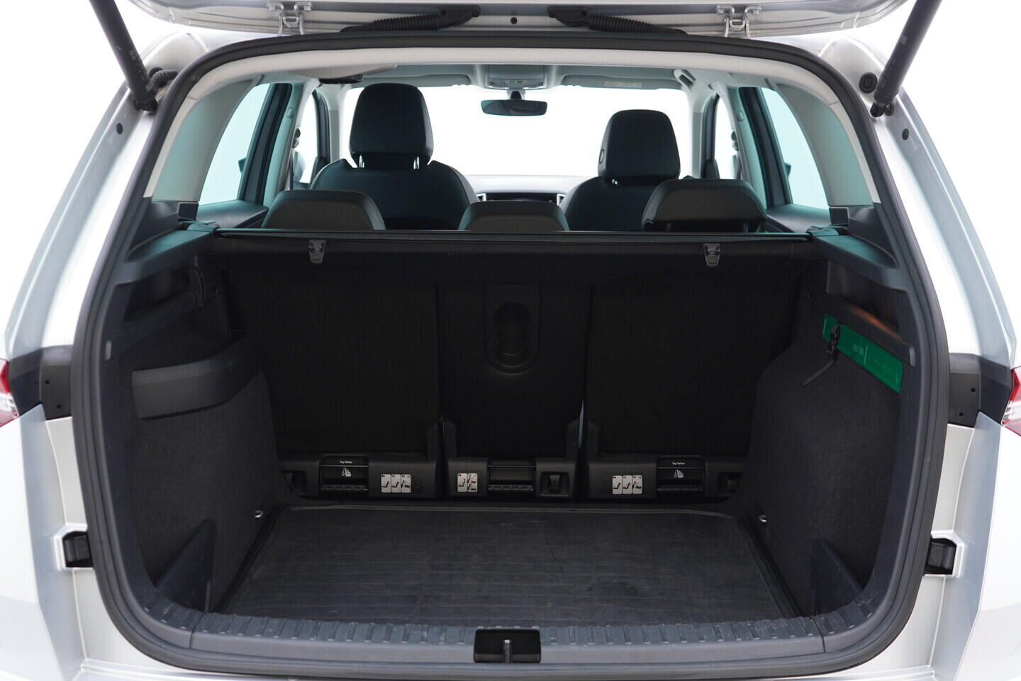 OV190V10848_39.webp_KAROQ Style 2.0 TDI 85 kW automat, DPH