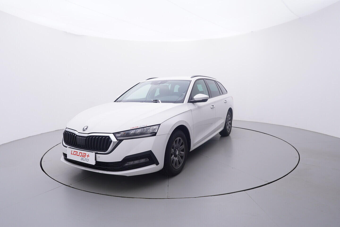 OV190V10850_10.webp_OCTAVIA Ambition 2.0 TDI 85 kW manuál, DPH