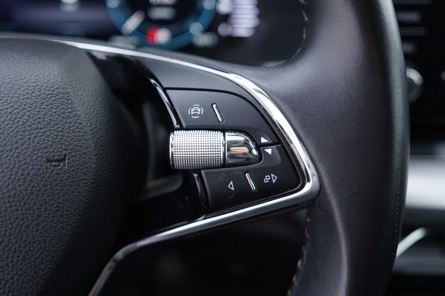 OV190V10850_26.webp_OCTAVIA Ambition 2.0 TDI 85 kW manuál, DPH