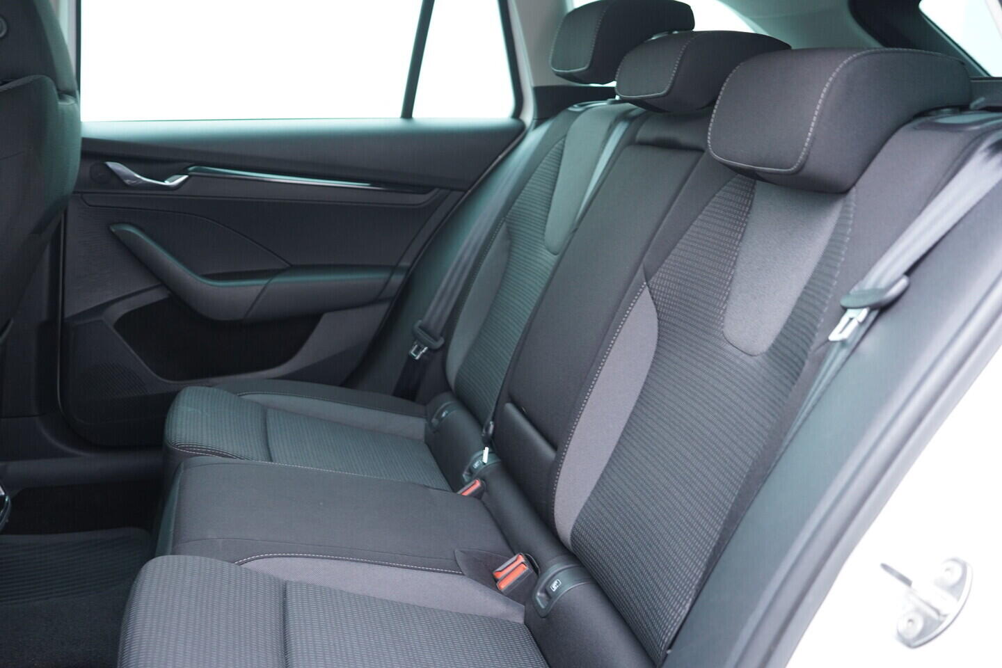 OV190V10850_34.webp_OCTAVIA Ambition 2.0 TDI 85 kW manuál, DPH