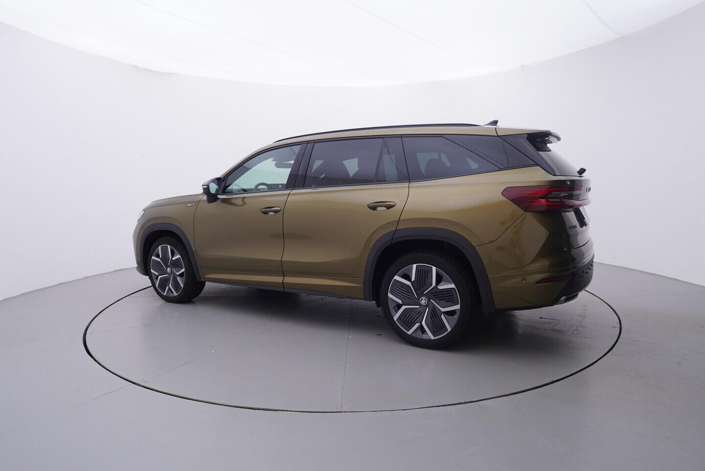 OV190V10856_16.webp_KODIAQ SportLine 2.0 TDI 142 kW automat, DPH