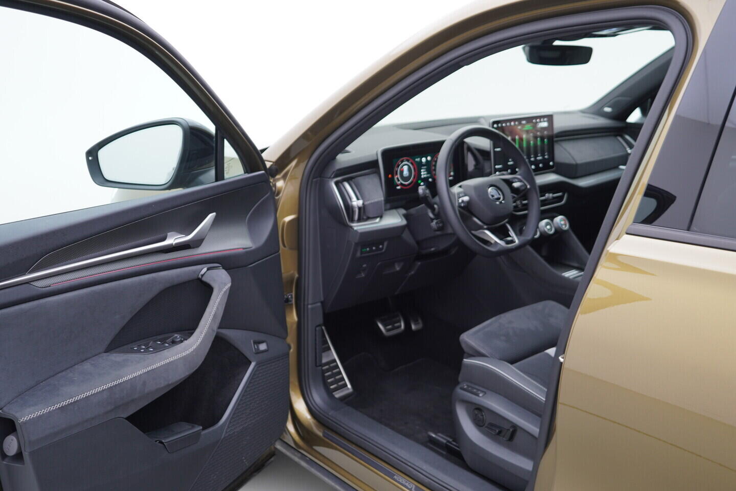 OV190V10856_18.webp_KODIAQ SportLine 2.0 TDI 142 kW automat, DPH