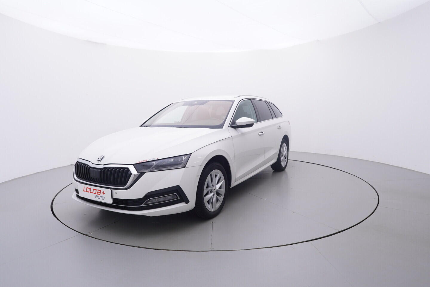 OV190V10858_10.webp_OCTAVIA Style 2.0 TDI 85 kW automat, DPH