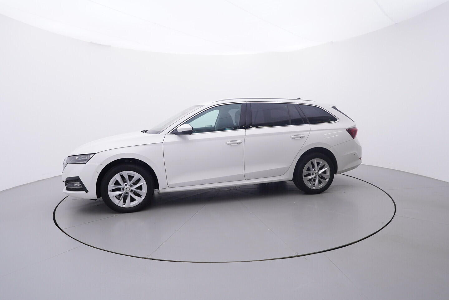 OV190V10858_11.webp_OCTAVIA Style 2.0 TDI 85 kW automat, DPH