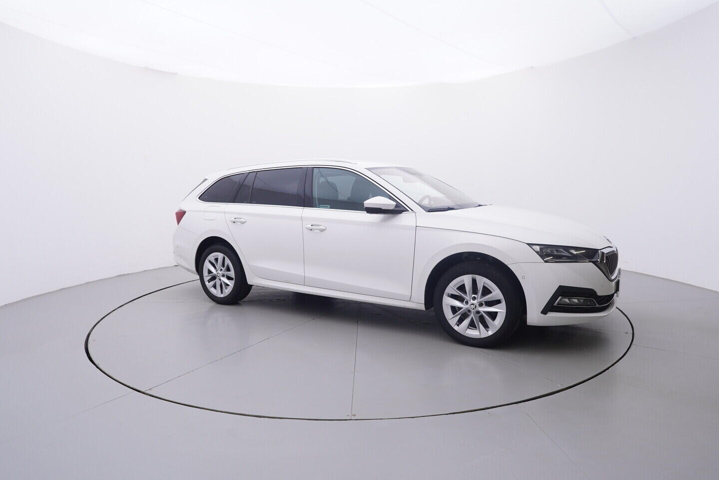 OV190V10858_16.webp_OCTAVIA Style 2.0 TDI 85 kW automat, DPH