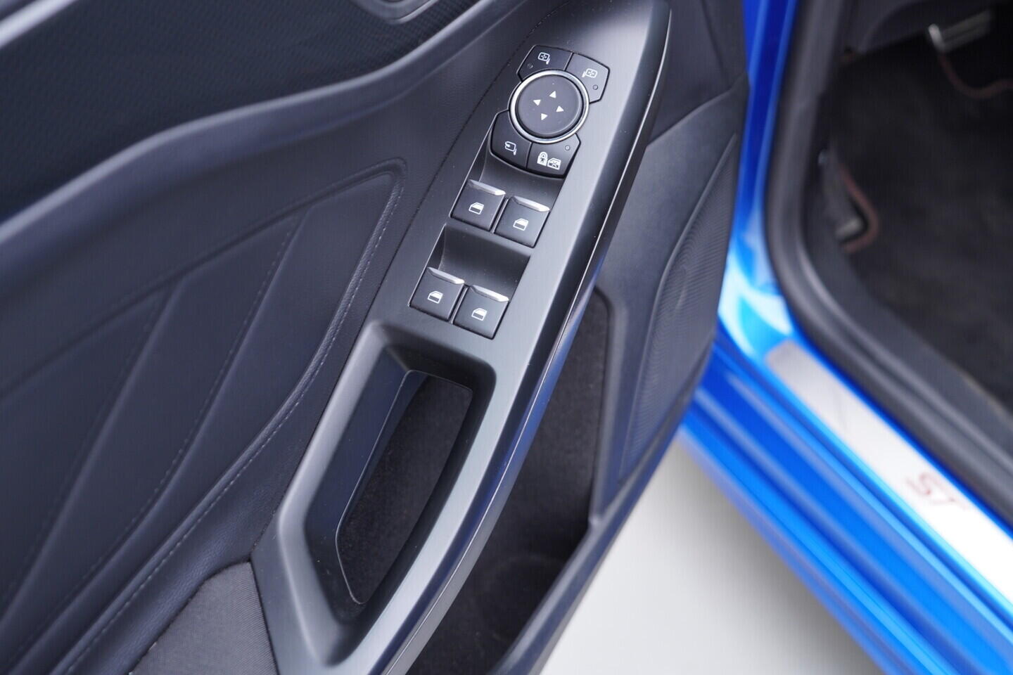 OV190V10861_20.webp_FOCUS ST-line 1.5 EcoBoost 110 kW automat, DPH