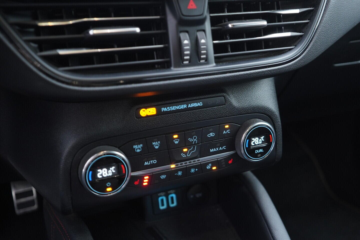 OV190V10861_30.webp_FOCUS ST-line 1.5 EcoBoost 110 kW automat, DPH