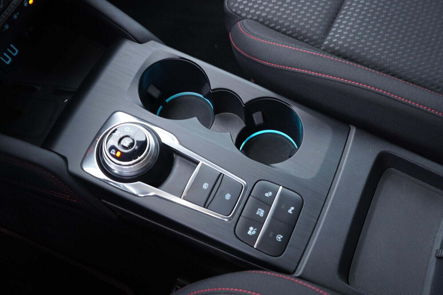 OV190V10861_32.webp_FOCUS ST-line 1.5 EcoBoost 110 kW automat, DPH