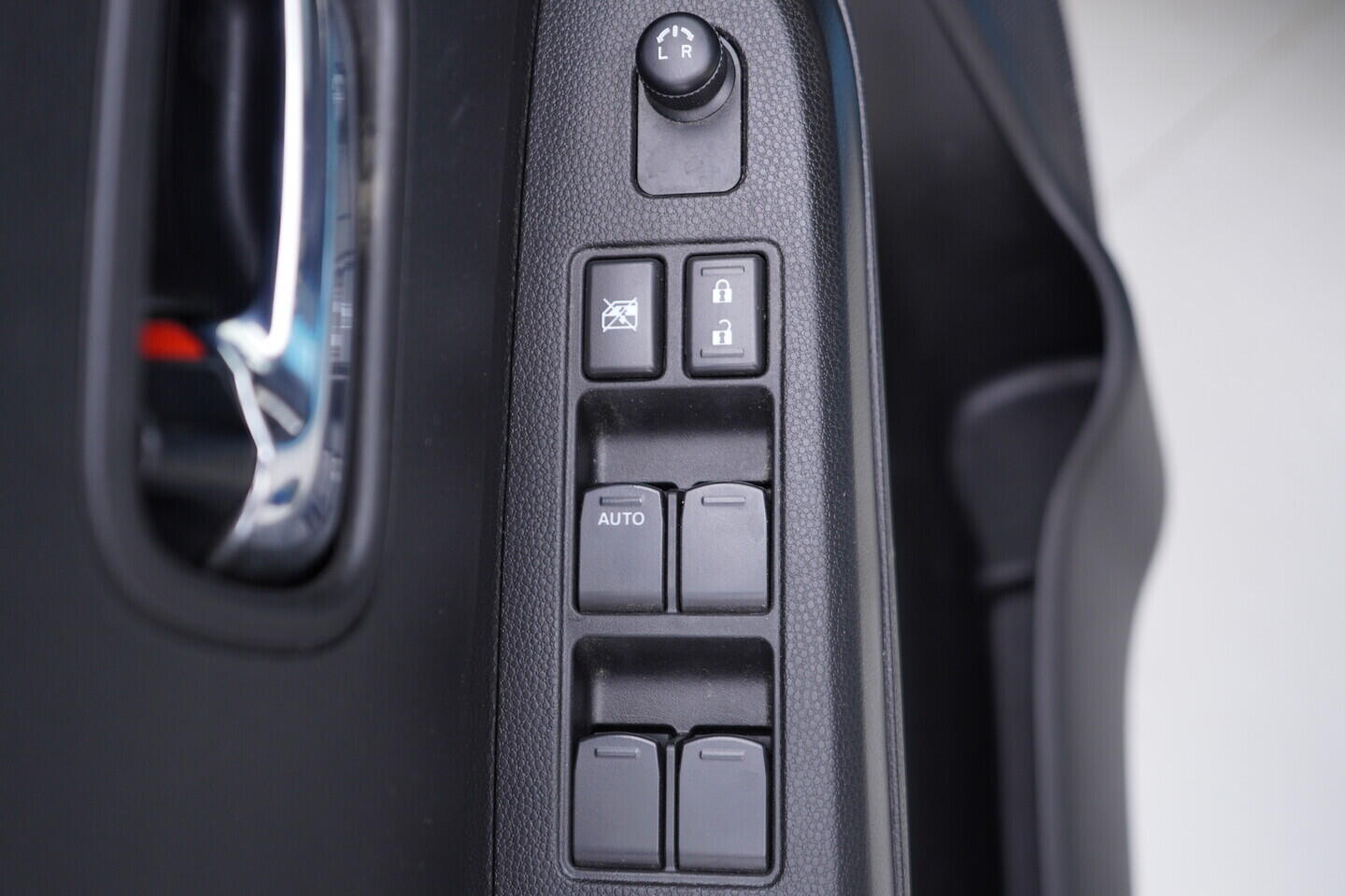 OV190V10863_20.webp_IGNIS  1.2 Hybrid 61 kW automat