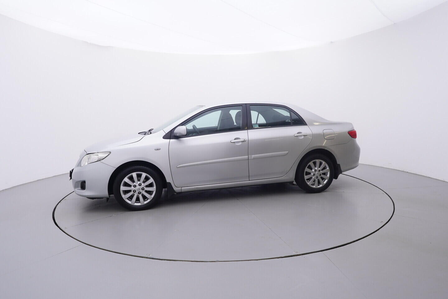 OV190V10864_11.webp_COROLLA  1.6 1,6 Valvematic 97 kW manuál