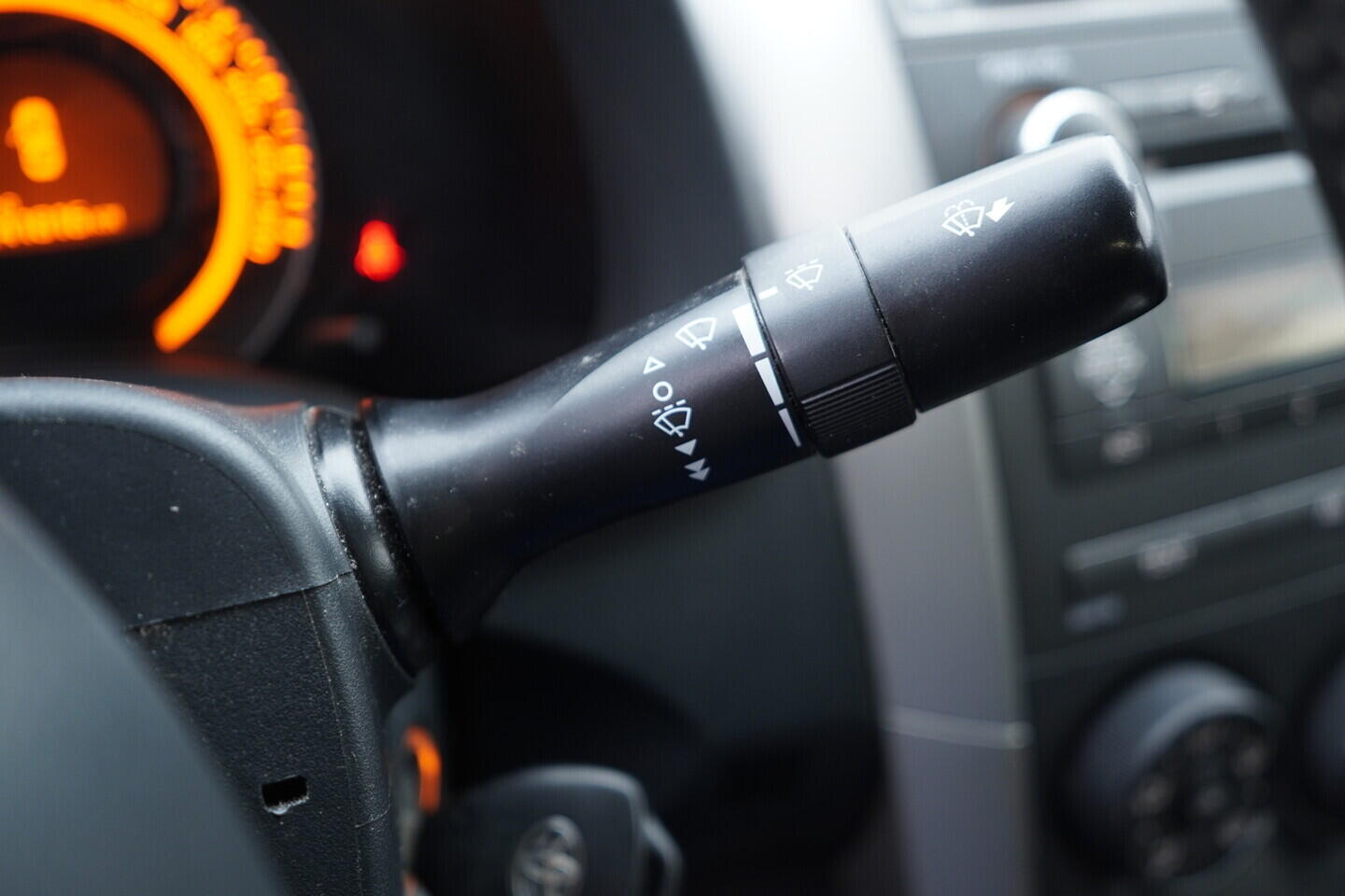 OV190V10864_24.webp_COROLLA  1.6 1,6 Valvematic 97 kW manuál