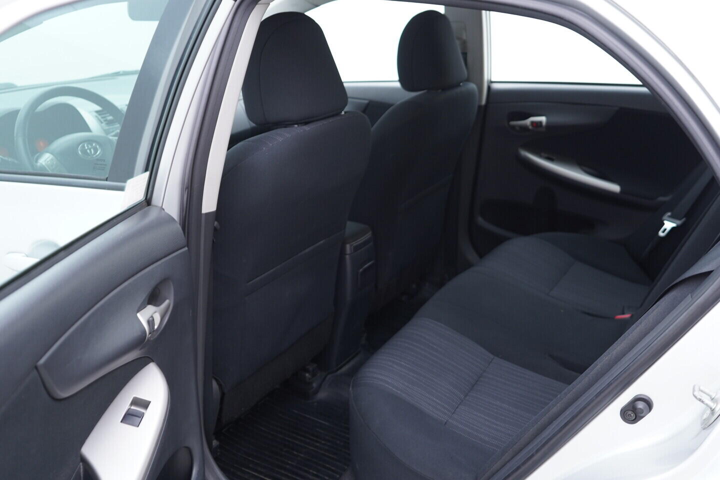 OV190V10864_31.webp_COROLLA  1.6 1,6 Valvematic 97 kW manuál