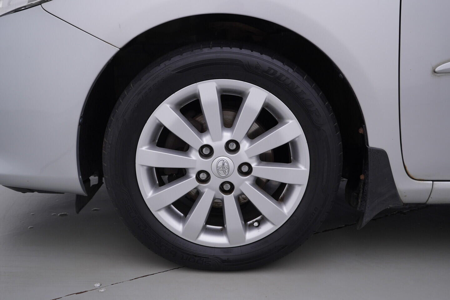 OV190V10864_35.webp_COROLLA  1.6 1,6 Valvematic 97 kW manuál