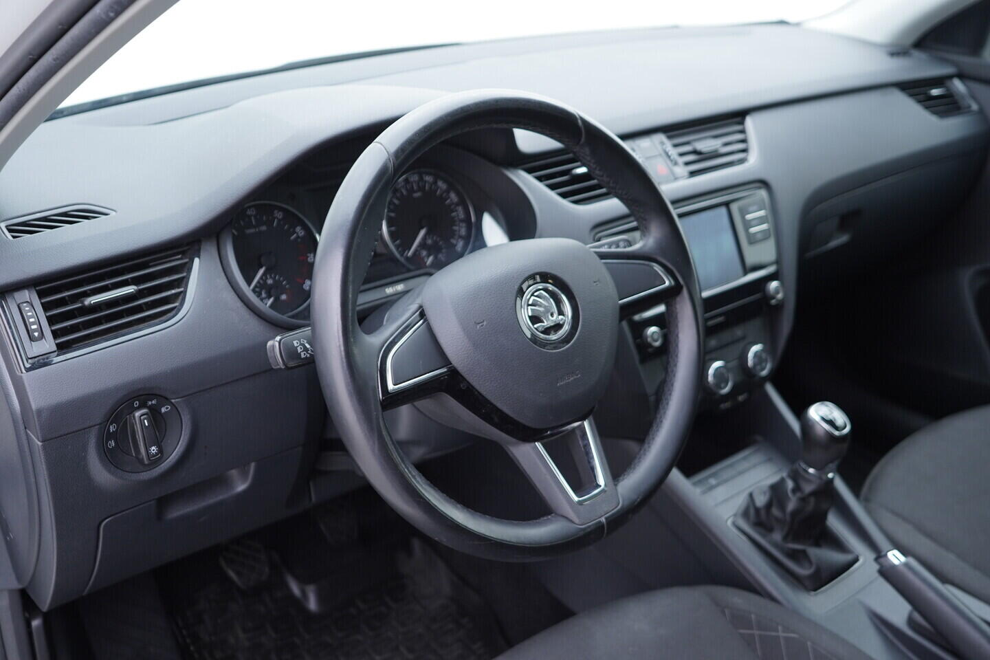 OV190V10865_22.webp_OCTAVIA Ambition 1.4 TSI 110 kW manuál