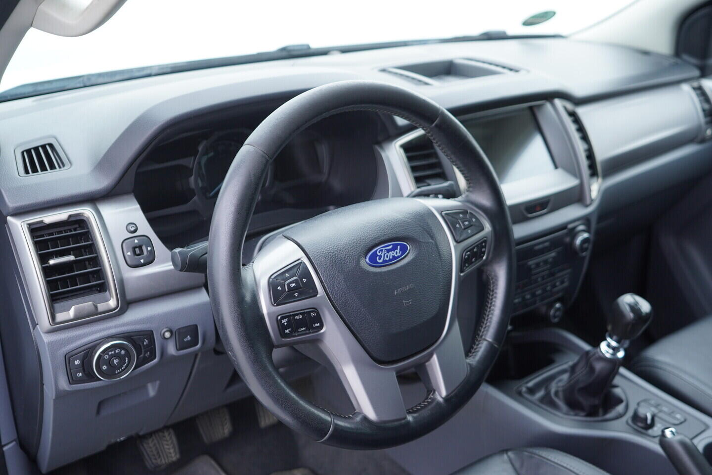 OV190V10866_22.webp_RANGER  2.2 TDCi 118 kW manuál