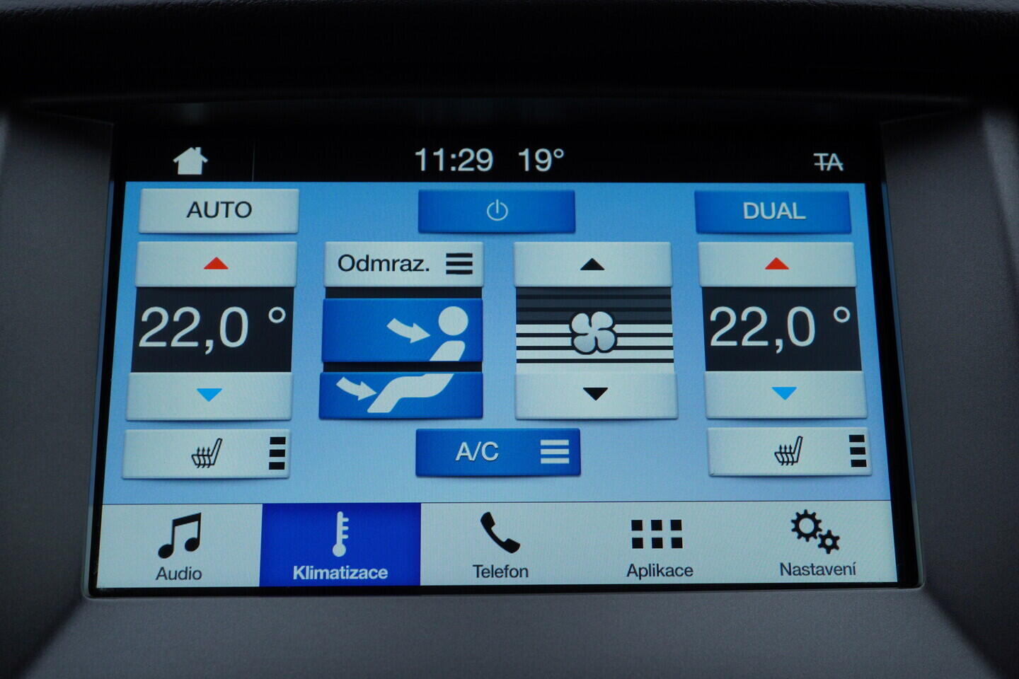 OV190V10866_30.webp_RANGER  2.2 TDCi 118 kW manuál