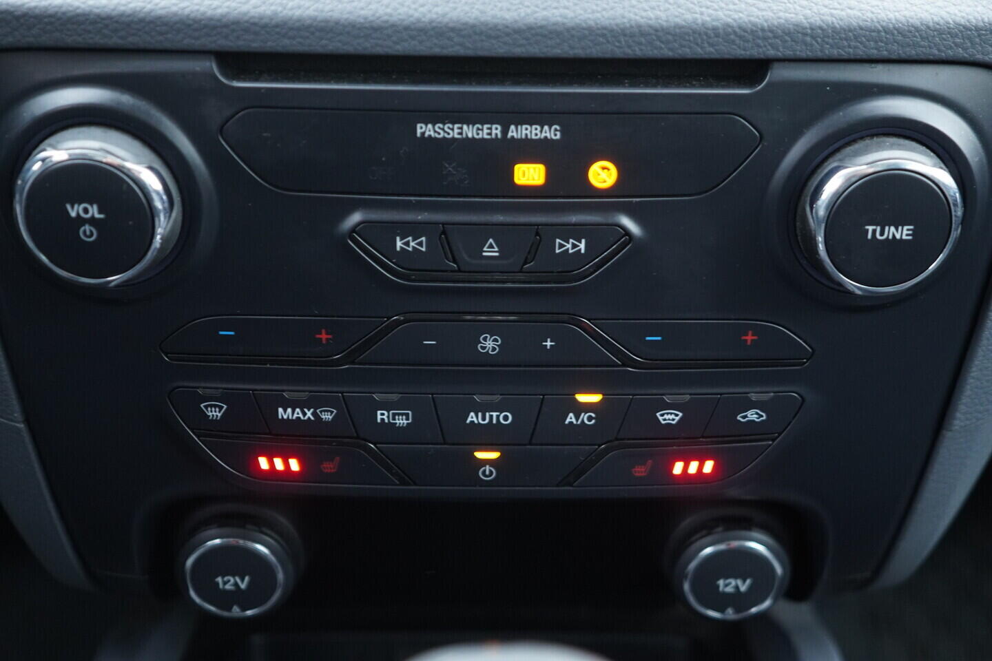 OV190V10866_31.webp_RANGER  2.2 TDCi 118 kW manuál