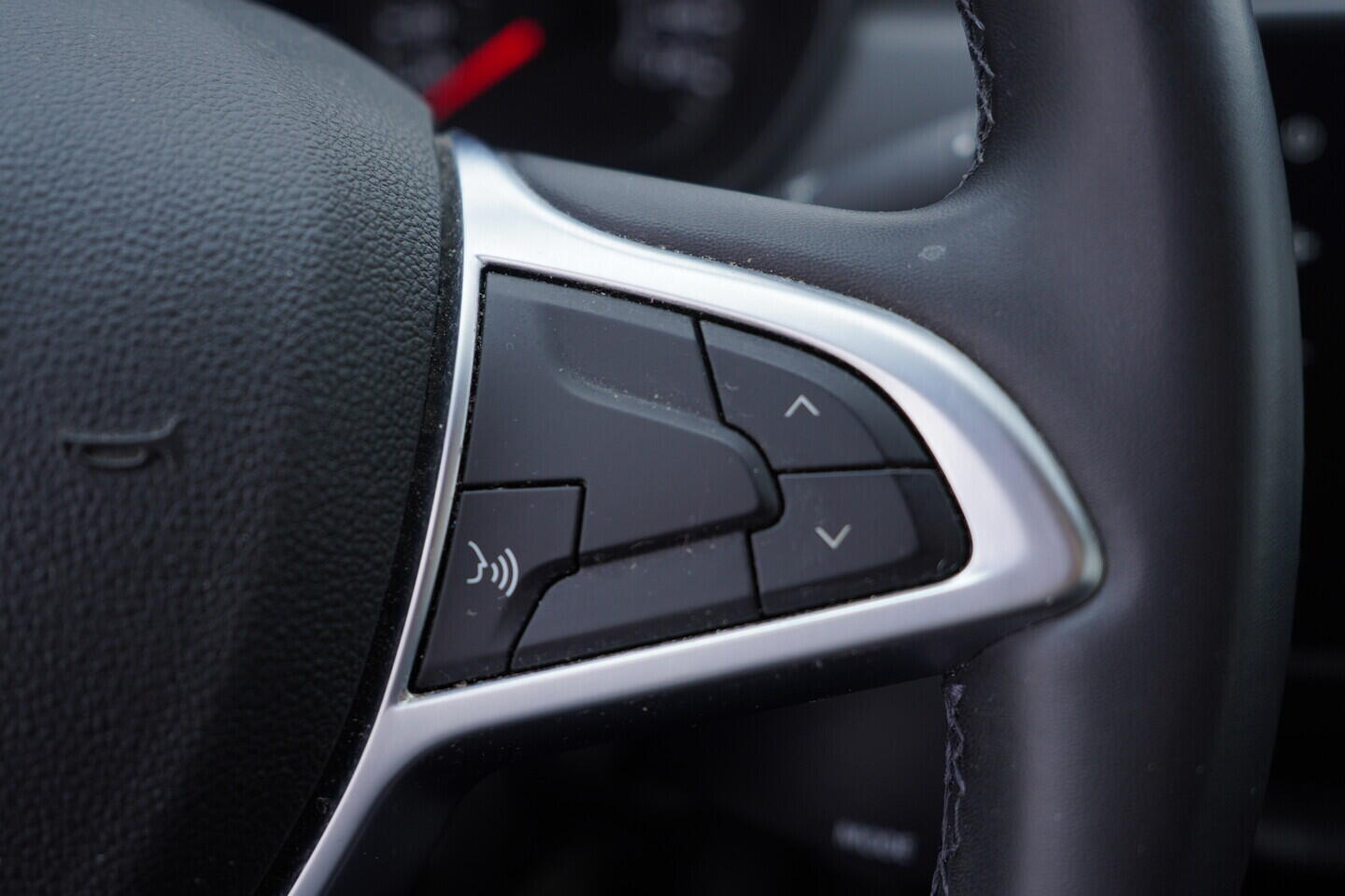 OV190V10868_26.webp_DUSTER  1.0 1.6 16V 67 kW manuál, DPH