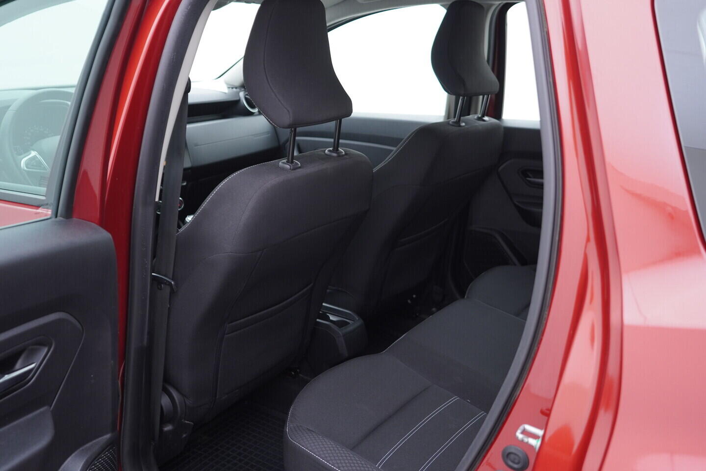 OV190V10868_36.webp_DUSTER  1.0 1.6 16V 67 kW manuál, DPH