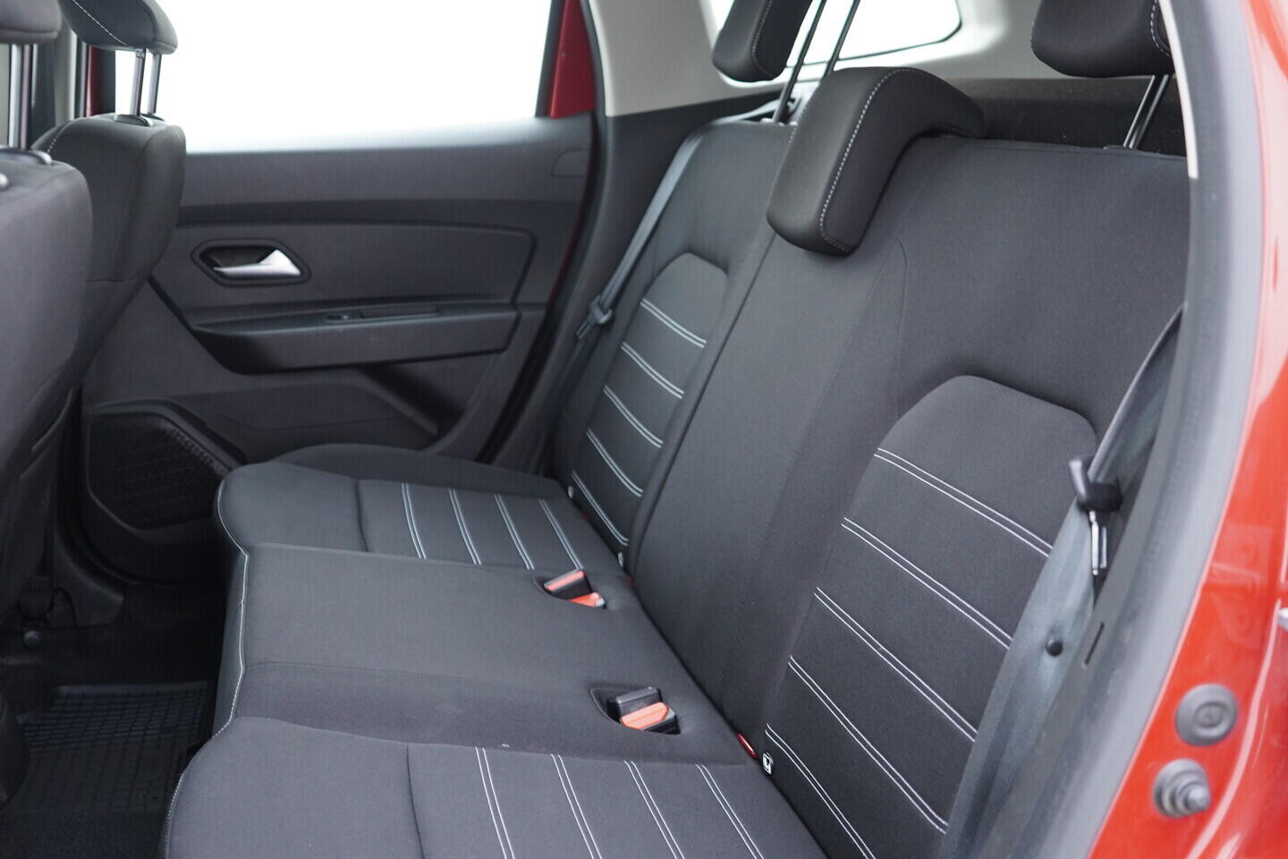 OV190V10868_37.webp_DUSTER  1.0 1.6 16V 67 kW manuál, DPH